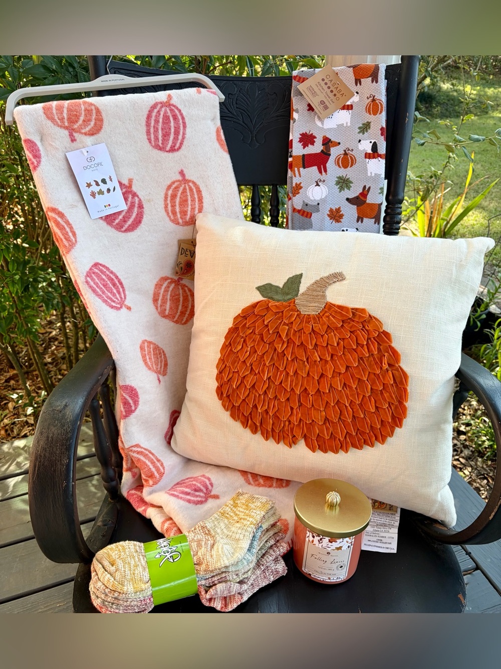 NWT AUTUMN/FALL Bundle Pumpkin Pillow, pumpkin throw, 6 pairs of socks and MORE🍂